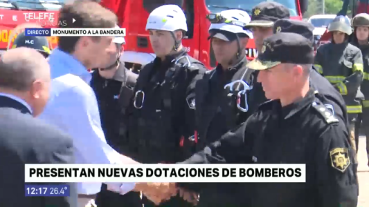 Presentaron nuevas dotaciones de bomberos