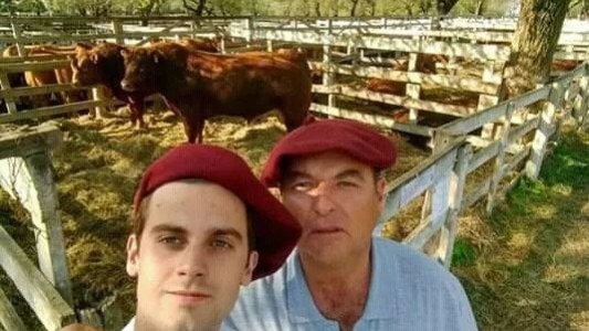 Un padre busca a los receptores de los órganos donados por su hijo