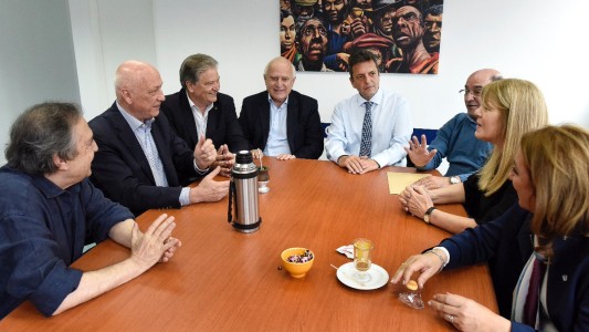 El socialismo participó de un encuentro con Sergio Massa y otros dirigentes en Buenos Aires