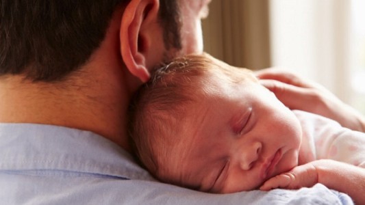 En La Pampa aprobaron la licencia por paternidad para empleados públicos