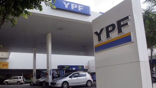 El presidente de YPF justificó la suba en la nafta: "El año pasado sólo pudimos aumentar un 31%"