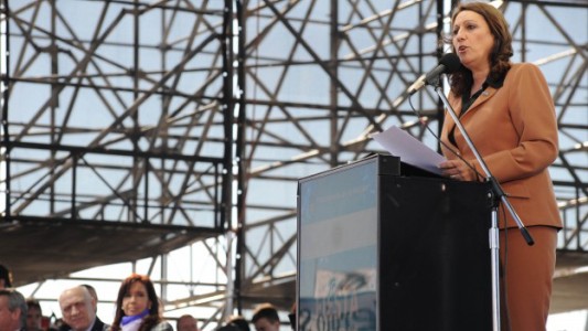 La intendenta remarcó que el Día de la Bandera debe ser inamovible