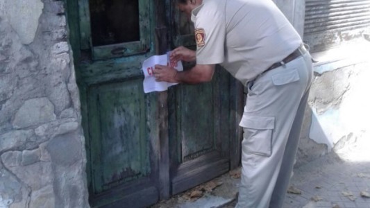 Clausuran las obras de una pensión de tres pisos que se construía sin permiso de edificación