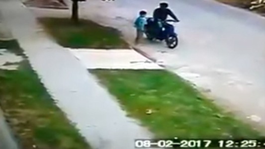 Tucumán: motochorro le robó dinero a un niño de 6 años que había salido a hacer mandados