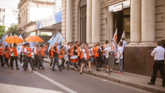 Trabajadores bancarios alcanzaron un acuerdo y se levantó la medida de fuerza