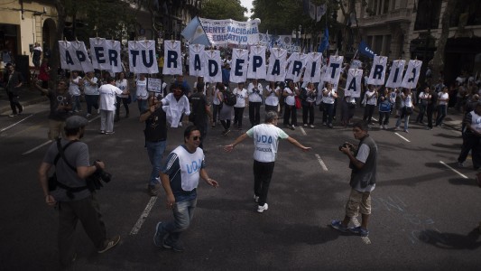 Tras la marcha federal, el ministro Esteban Bullrich ratificó que no se abrirá la paritaria nacional
