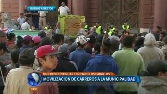 Movilización de carreros frente a la Municipalidad