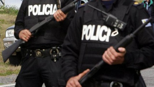 Detuvieron a un policía por extorsionar a un delincuente para dejarlo en libertad