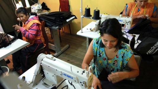 El Gobierno nacional otorgará una ayuda económica de transición de 4 mil pesos mensuales a trabajadores de la economía popular