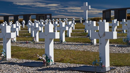 Identificaron a otro soldado argentino enterrado en Malvinas