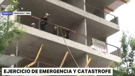 Realizaron un simulacro de derrumbe en una obra en construcción