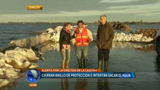 Alerta en Melincué: cierran el anillo de contención e intentan sacar el agua de la ciudad