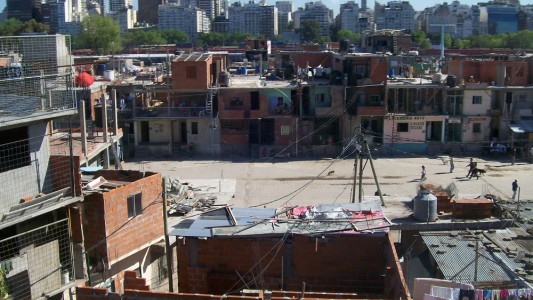 Un relevamiento reciente indica que en Argentina hay 4.100 villas en las que viven más 810.000 familias