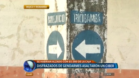 México y Riobamba: asaltaron un ciber disfrazados de gendarmes