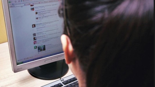 "Violencia verbal": trabajadora social condenada por difamar a su exesposo en redes sociales