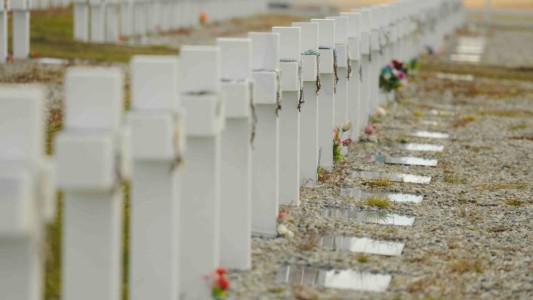 Comienza la identificación de soldados NN sepultados en Malvinas