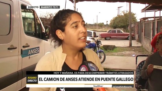 El móvil de Anses atiende al público en Puente Gallego