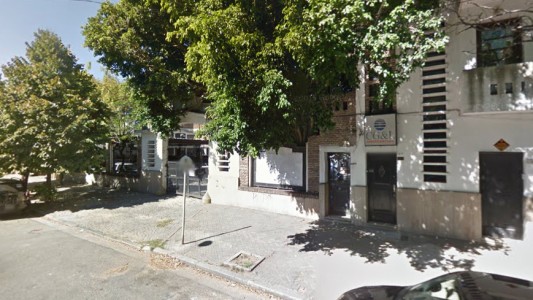 Vestido como médico y junto a dos cómplices, robó una importante suma de dinero de una empresa privada de salud