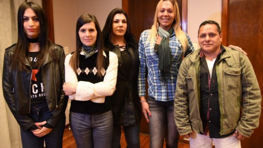 Mónica Fein firmó el decreto para la incorporación de cinco personas trans a la planta municipal