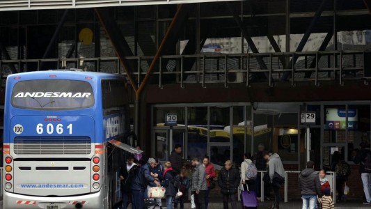 Trabajo dictó la conciliación obligatoria y se levantó el paro de choferes de larga distancia