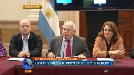 Lifschitz presentó un proyecto de ley para impulsar la paridad de género