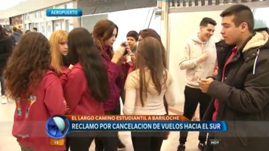 Reclamo en el aeropuerto por la cancelación de vuelos hacia el Sur