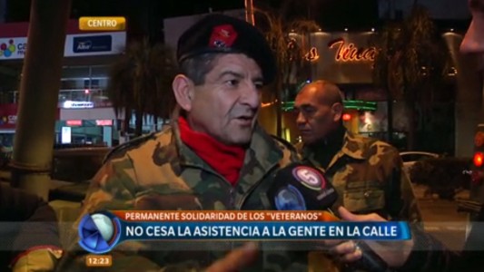 Permanente solidaridad de los veteranos en las noches de frío