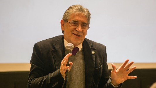 Enrique Szewach fue designado "en comisión" como director del Banco Central