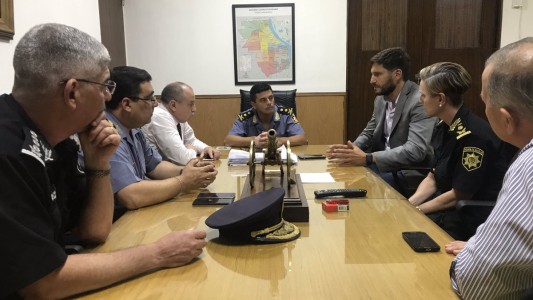 Tras los ataques a edificios públicos, desplazaron a la cúpula de la policía rosarina y de la PDI