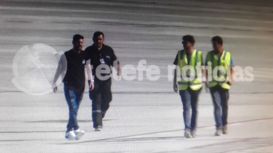 Leo Messi llegó en su avión privado a Rosario para pasar las Fiestas