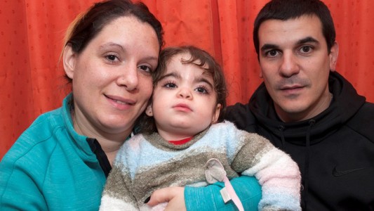 Una cura para Alma: tiene 2 años y necesita ayuda para afrontar el tratamiento de su enfermedad