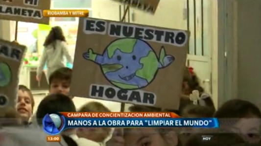 ¡A limpiar el mundo! Alumnos de la escuela Los Arrayanes concientizan a los vecinos sobre la importancia del cuidado ambiental