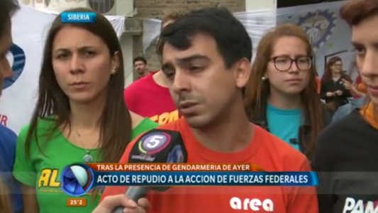 Gendarmes en la Siberia: acto repudio a la acción de las fuerzas federales