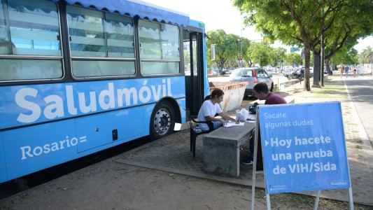 Jornada de testeos, donación de sangre y vacunación en la Rambla Catalunya