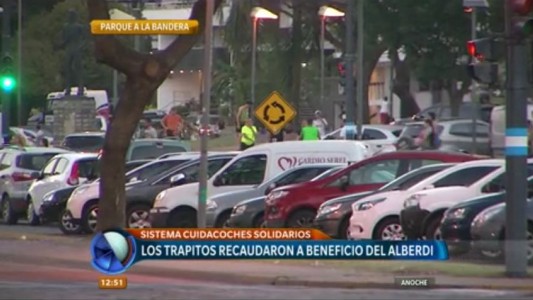 Cuidacoches solidarios: parte de lo recaudado en Colectividades fue destinado al Hospital Alberdi