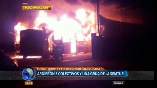 Se incendiaron tres unidades en el galpón de SEMTUR