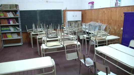 Sin clases en escuelas públicas: los docentes se suman a la movilización contra las reformas del Gobierno