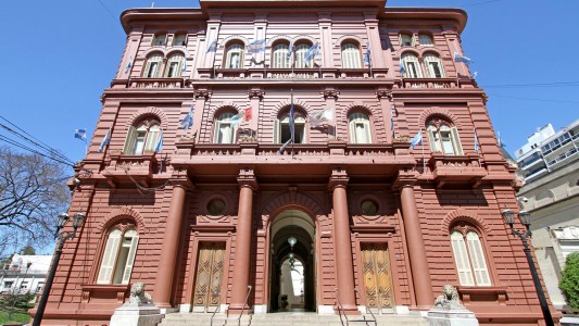 Fein presenta los cambios en su gabinete