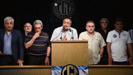 La CGT anunció un paro desde las 12 pero garantiza el transporte hasta la medianoche