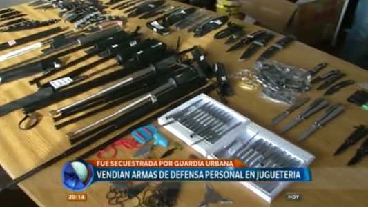Vendían armas de defensa personal en una juguetería