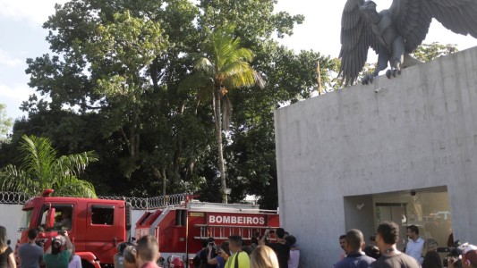 Brasil: al menos 10 muertos por un incendio en las instalaciones del Flamengo