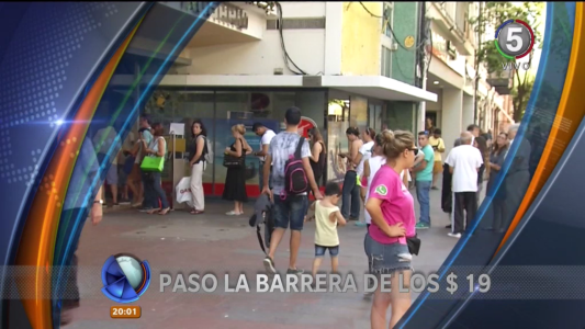 El dólar pasó la barrera de los 19 pesos en Rosario