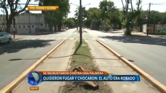 Escaparon de un operativo policial y chocaron con un auto robado