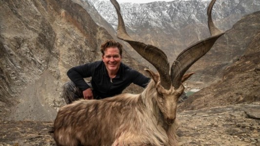 Un hombre pagó 110 mil dólares para matar a una cabra que está en peligro de extinción