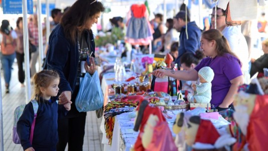 La Economía Social organiza una feria con productos escolares