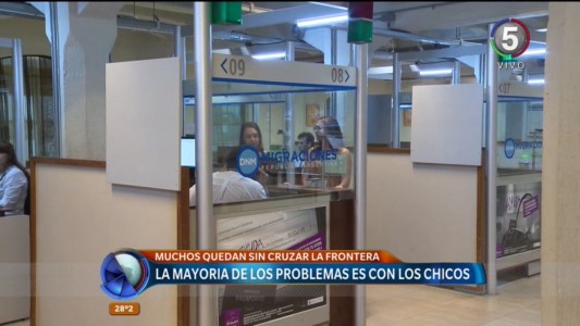 Sin documentos, no hay vacaciones: muchos turistas quedan en la frontera por falta de papeles