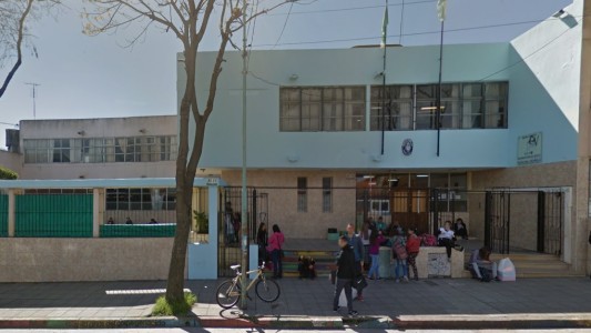 Condenaron a cinco meses de prisión a una mujer por golpear a una maestra