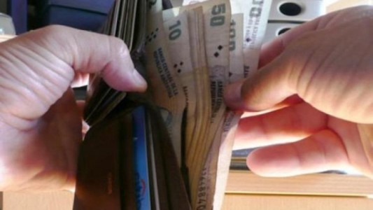 En enero, una familia rosarina necesitó 28.400 pesos para cubrir los gastos del hogar