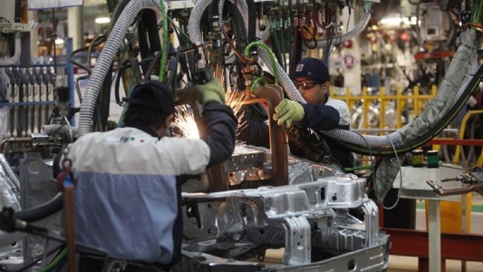 La actividad industrial cayó en enero un 10,8% interanual