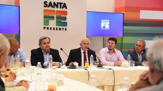 Reforma Constitucional: Lifschitz presentó el anteproyecto a los partidos políticos.